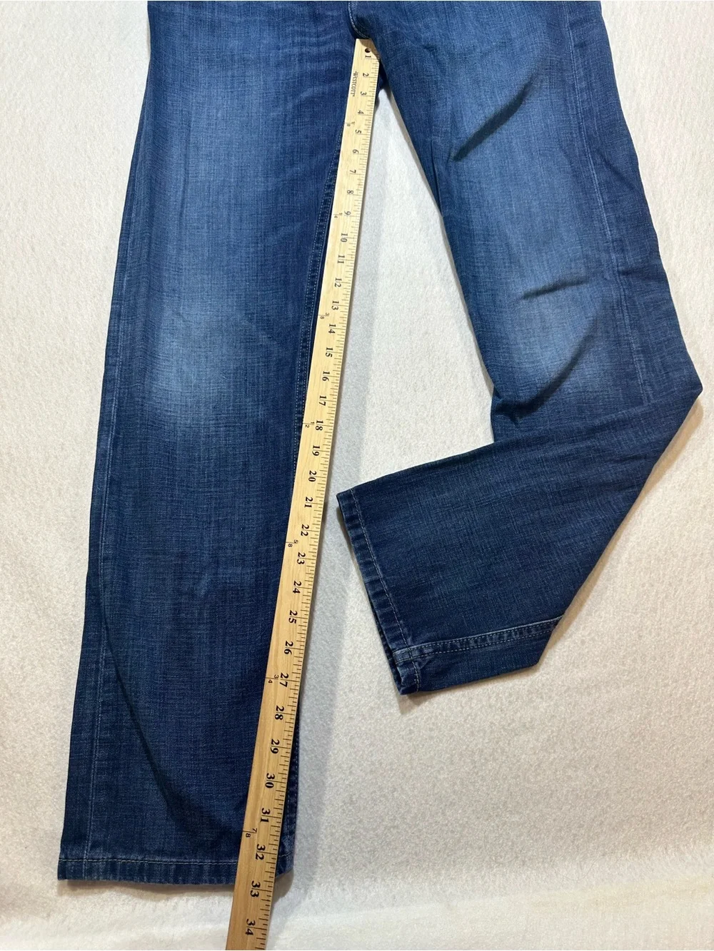 Levi's 513 Men's Straight Jeans in Blue Denim size 34/34